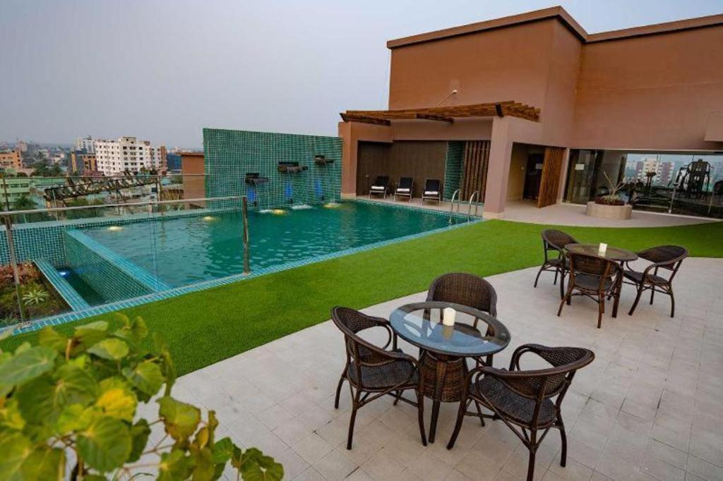 Hotel Castle Salam Khulna Bagian luar foto