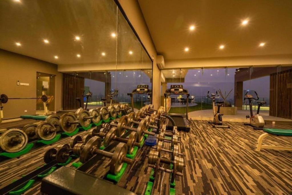 Hotel Castle Salam Khulna Bagian luar foto