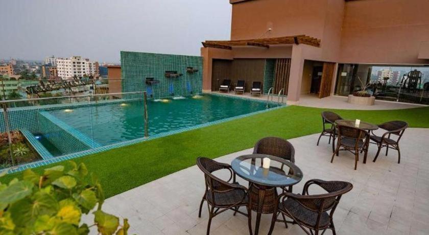 Hotel Castle Salam Khulna Bagian luar foto
