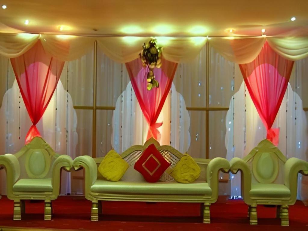 Hotel Castle Salam Khulna Bagian luar foto