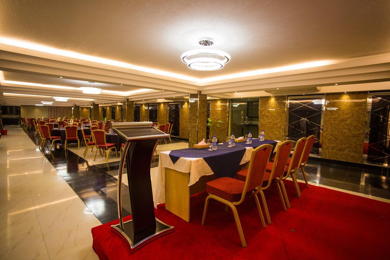 Hotel Castle Salam Khulna Bagian luar foto